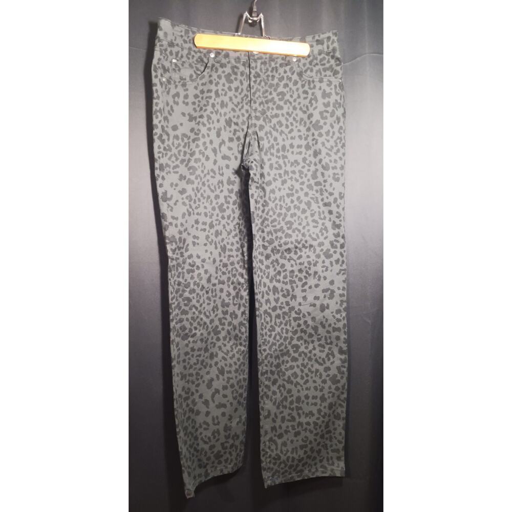 Bandolino Mandie Women’s Size 10 Gray Black Cheetah Print Straight Leg Jeans